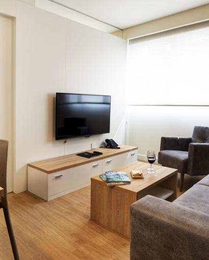 Sercotel Logroño Suites Classic Apartment Street View