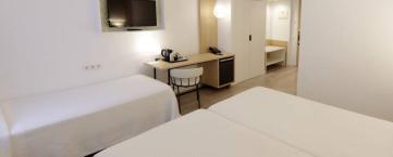 Sercotel Carlos III Classic Triple Room