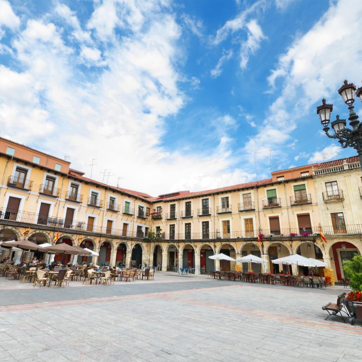 León